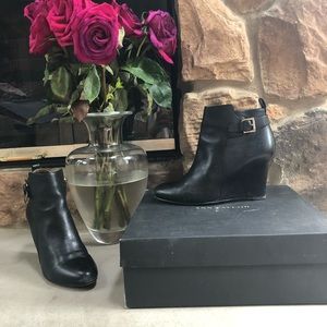 Carter Buckle Wedge booties 🌷